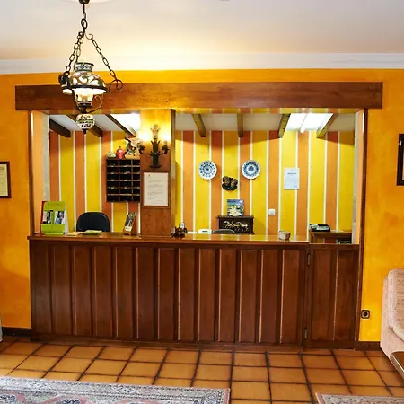 Angeles Santillana del Mar