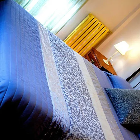 Hotel Angeles 2*