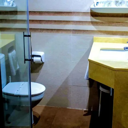 Angeles Santillana del Mar