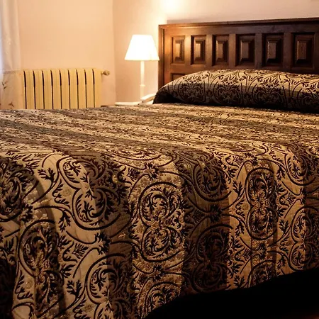 Angeles Santillana del Mar