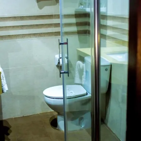 Angeles Hotel 2*