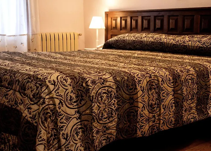 Angeles Santillana del Mar