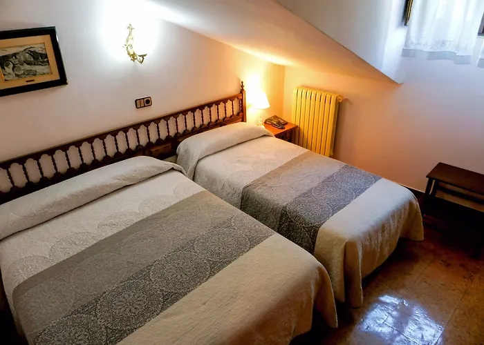 Angeles Santillana del Mar