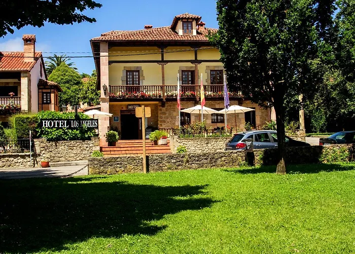 Angeles Santillana del Mar