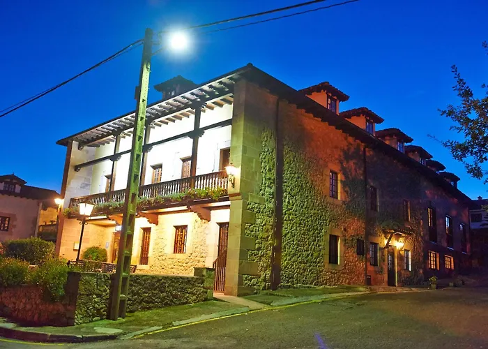 Angeles Сантильяна-дель-Мар