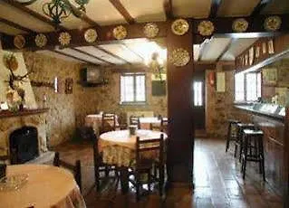 Angeles Сантильяна-дель-Мар